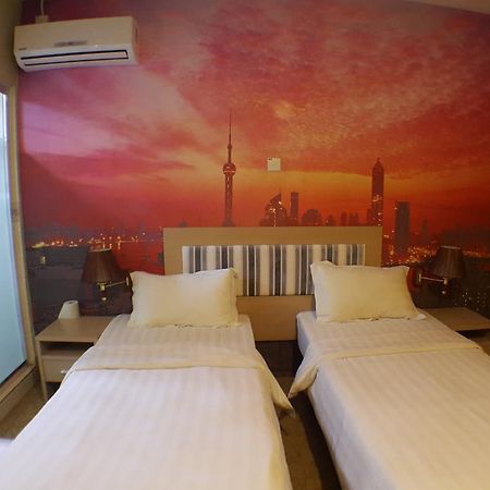 Om Hotel Simpang Ampat  Kültér fotó