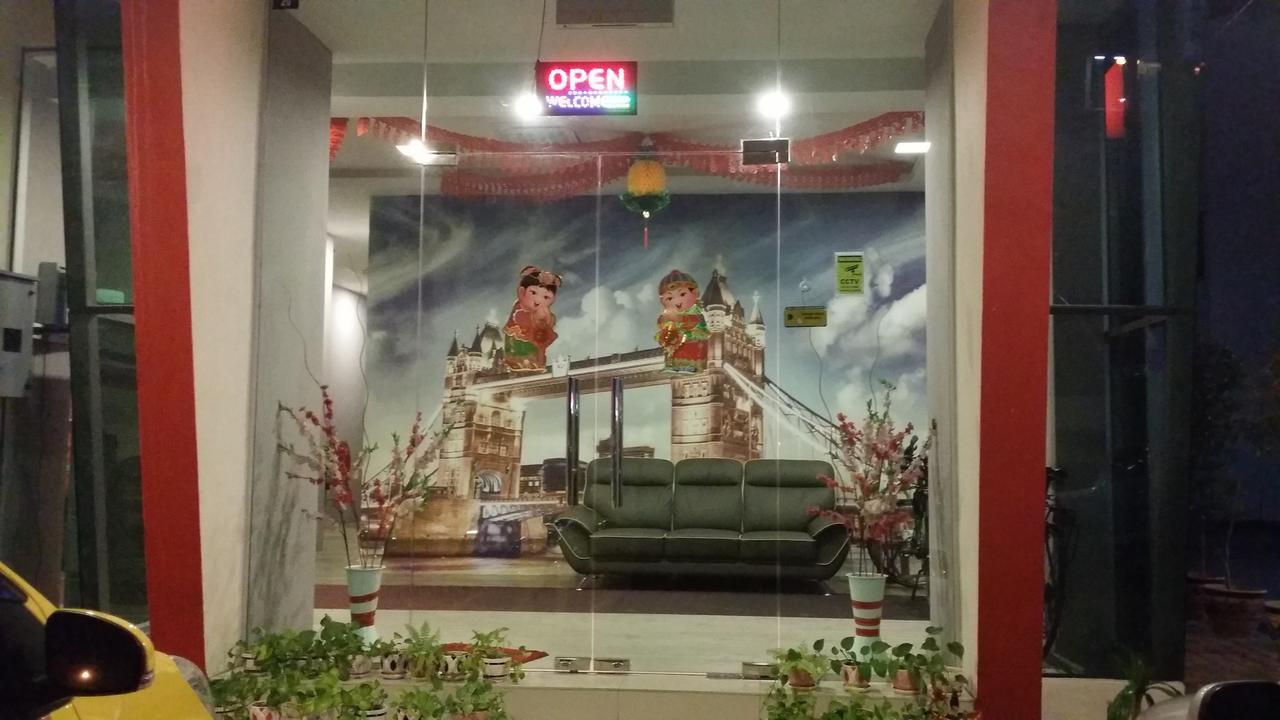 Om Hotel Simpang Ampat  Kültér fotó