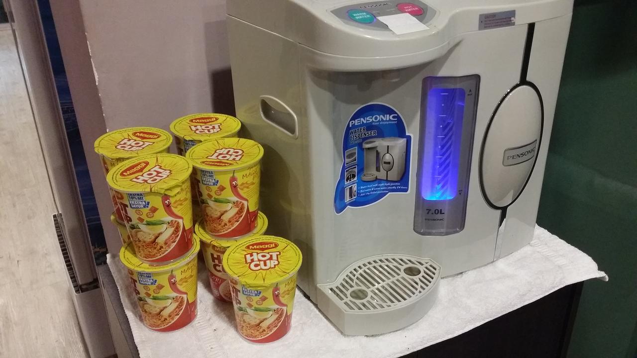 Om Hotel Simpang Ampat  Kültér fotó