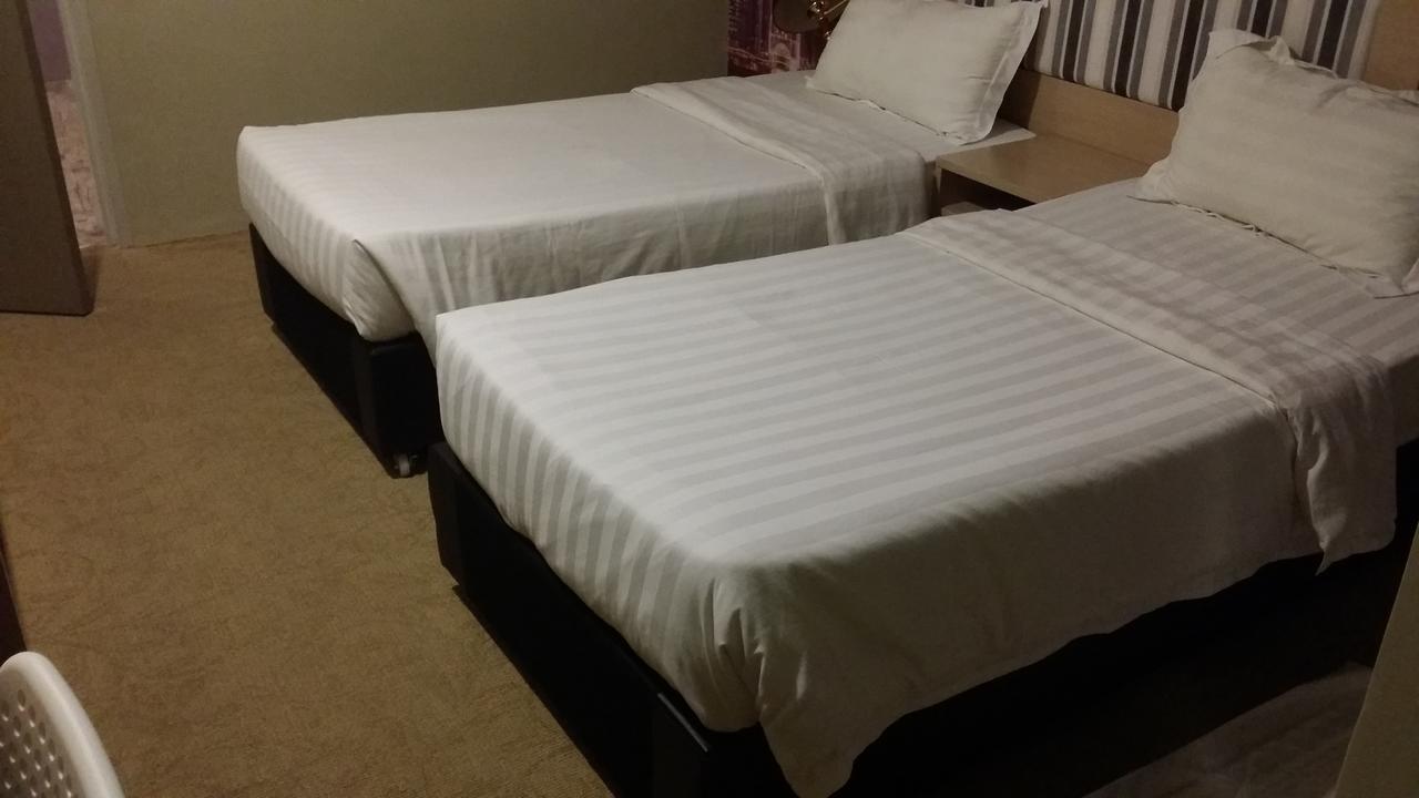 Om Hotel Simpang Ampat  Kültér fotó